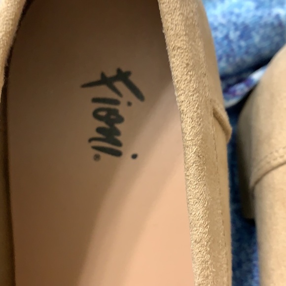 Beige Loafers with tassels - Picture 5 of 5